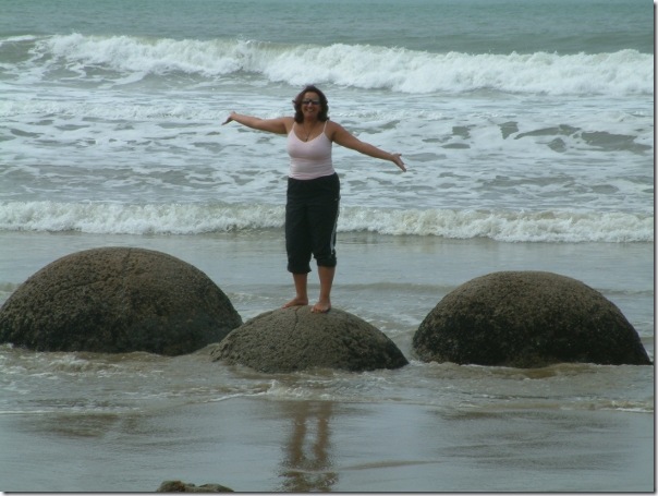 Moeraki Boulders 001