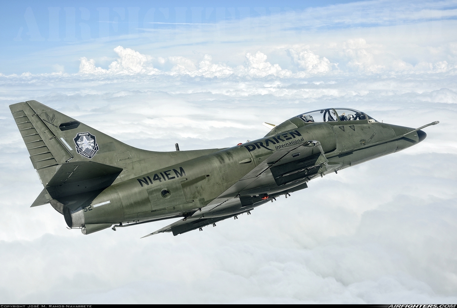 Draken-International-McDonnell-Douglas-TA-4K-Skyhawk-N141EM