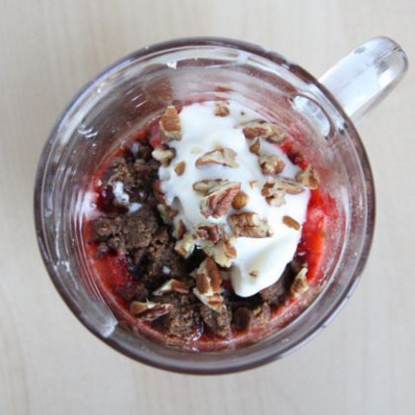 Strawberry-Crisp-in-a-Mug